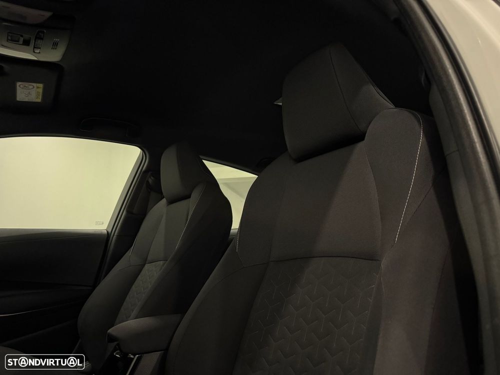 Toyota Corolla 1.8 Hybrid Comfort - 29
