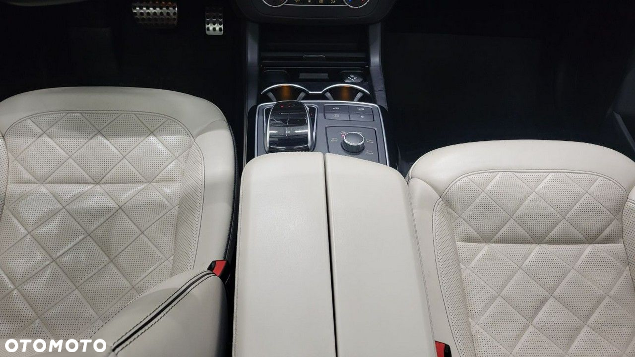 Mercedes-Benz GLE - 19