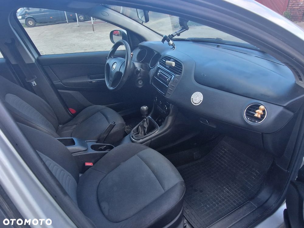 Fiat Bravo 1.4 16V Estiva Plus - 7