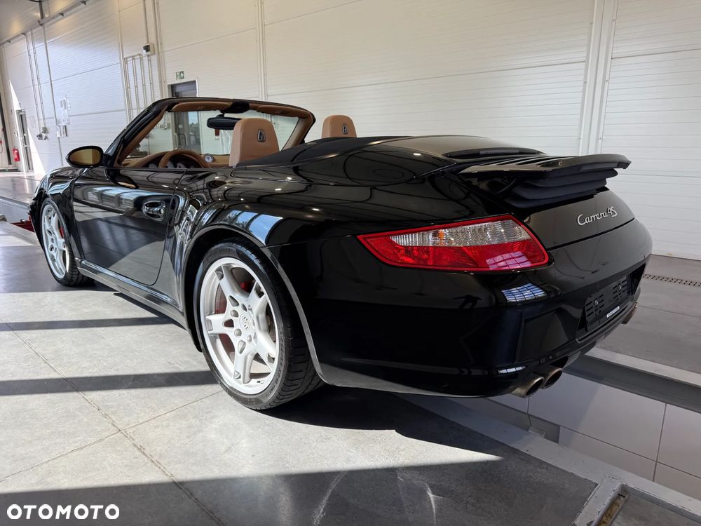 Porsche 911 Carrera 4 S - 5