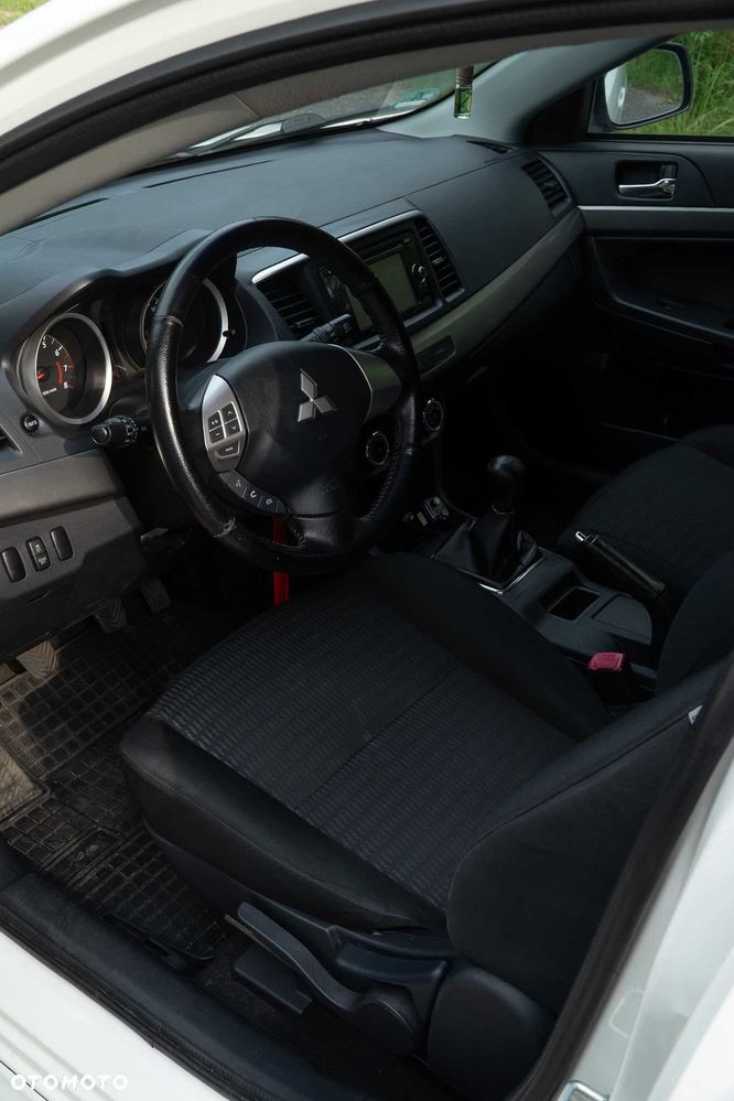 Mitsubishi Lancer - 5