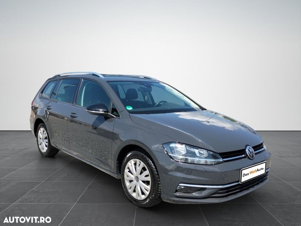 Volkswagen Golf - 8