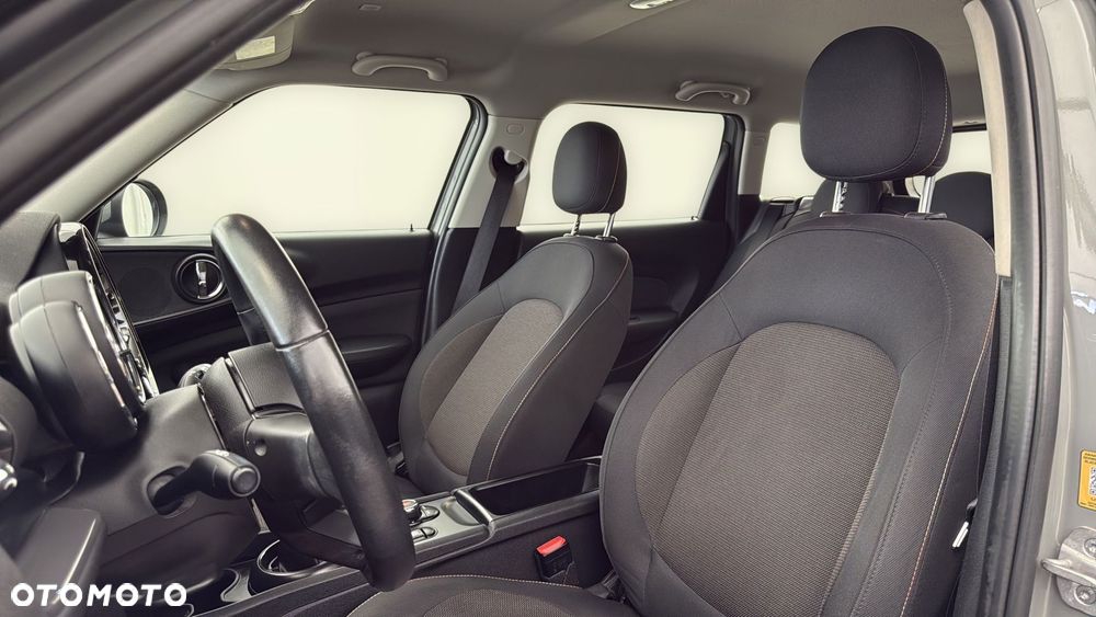 MINI Clubman One - 11