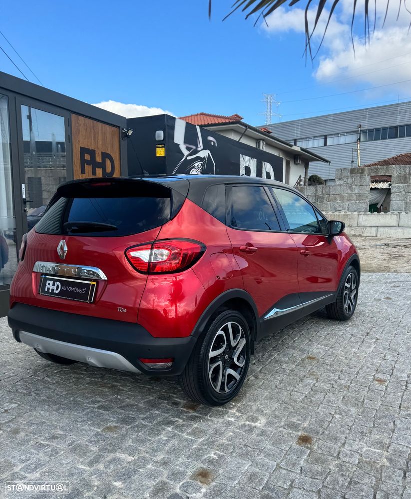 Renault Captur 0.9 TCE Helly Hansen - 15