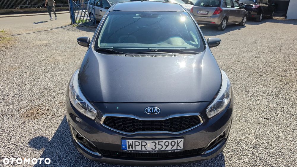 Kia Ceed 1.6 GDI L Business Line - 38