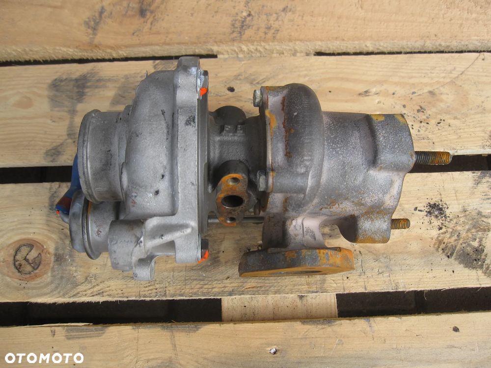Turbosprężarka turbina Bobcat 7256748REM 196197JT uszkodzona oryginał - 4