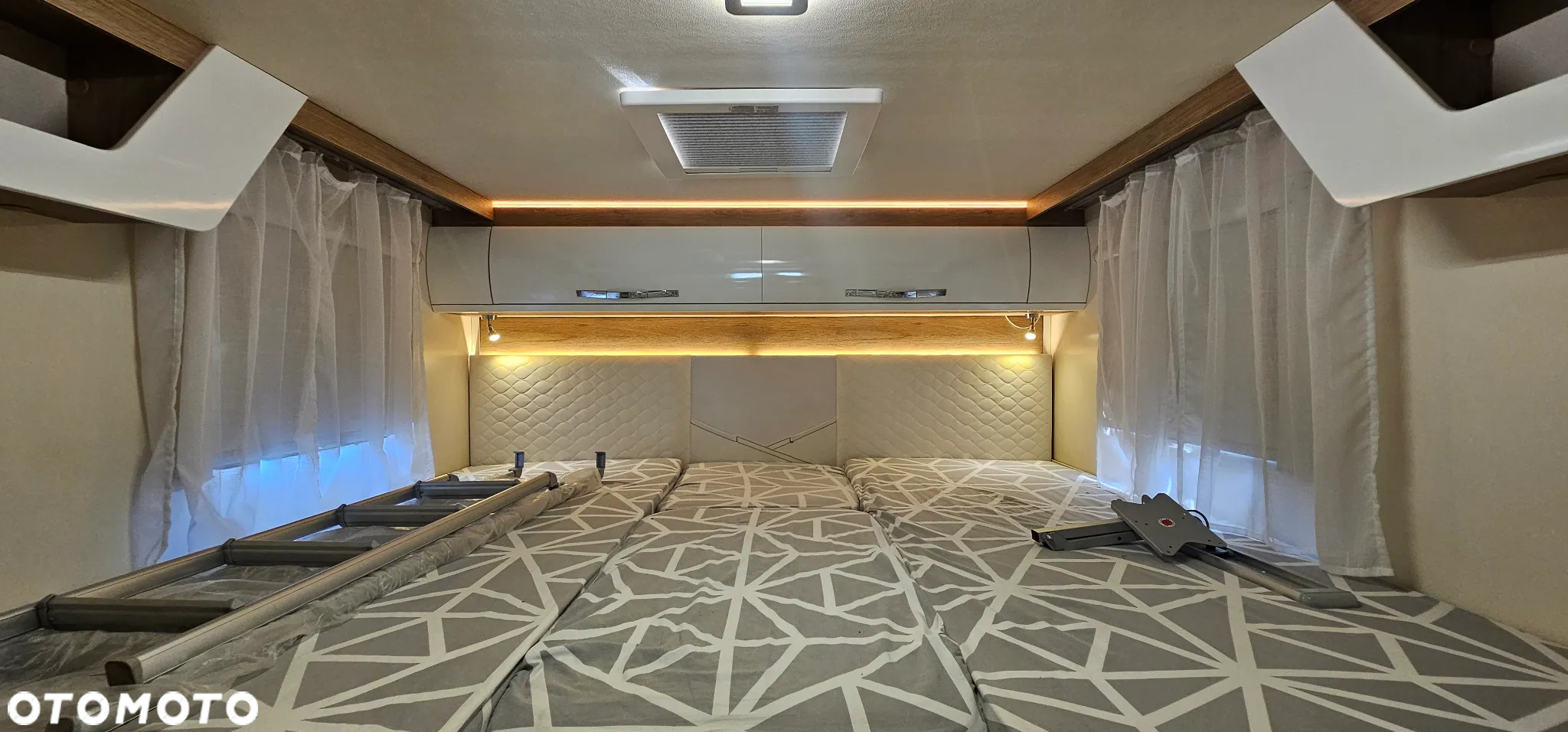 CI HORON 84 XT KAMPER - 23