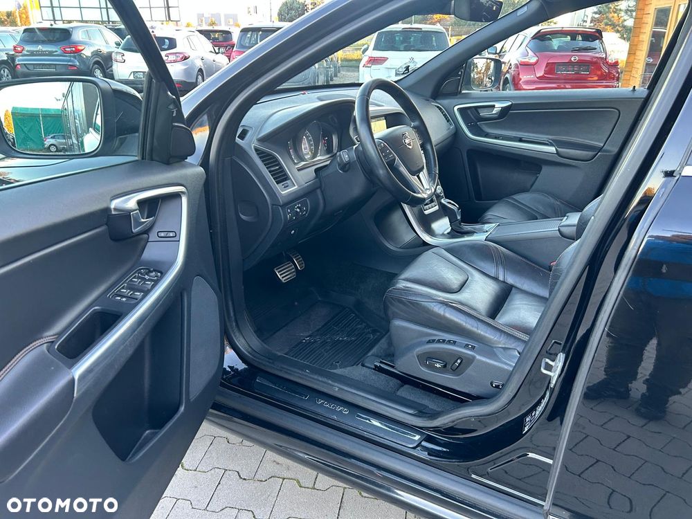 Volvo XC 60 D4 Geartronic Momentum - 17