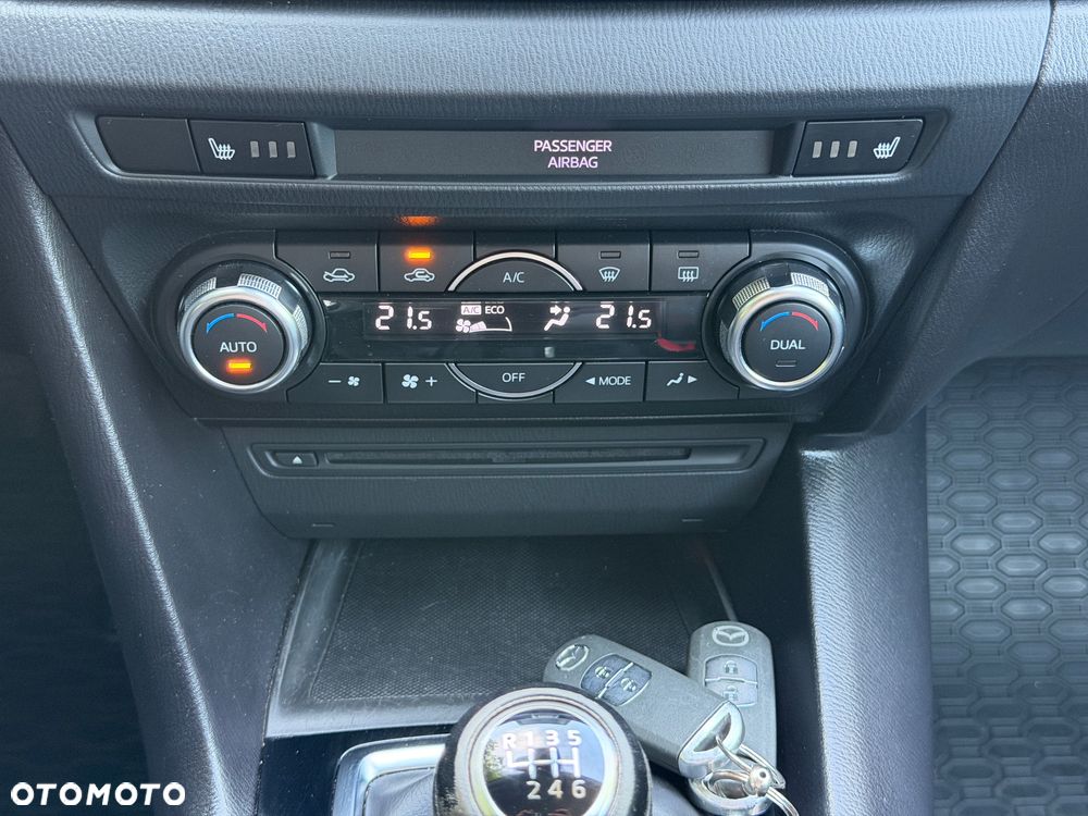 Mazda 3 SKYACTIV-G 120 NAKAMA - 24