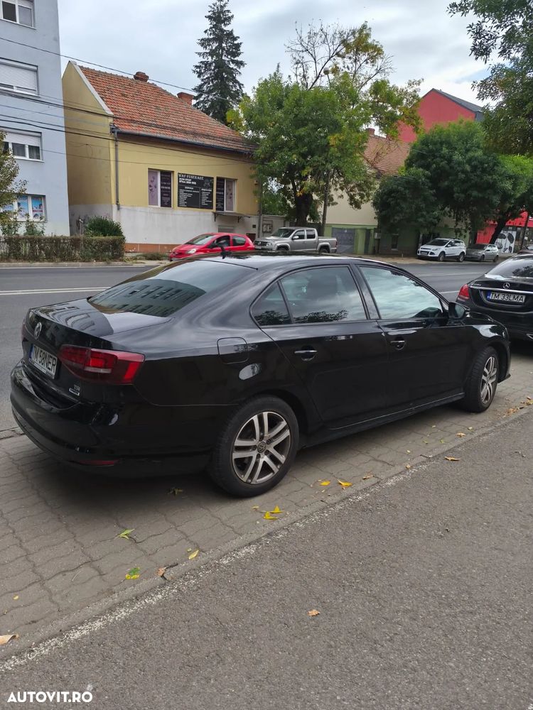 Volkswagen Jetta 1.2 TSI Comfortline - 3