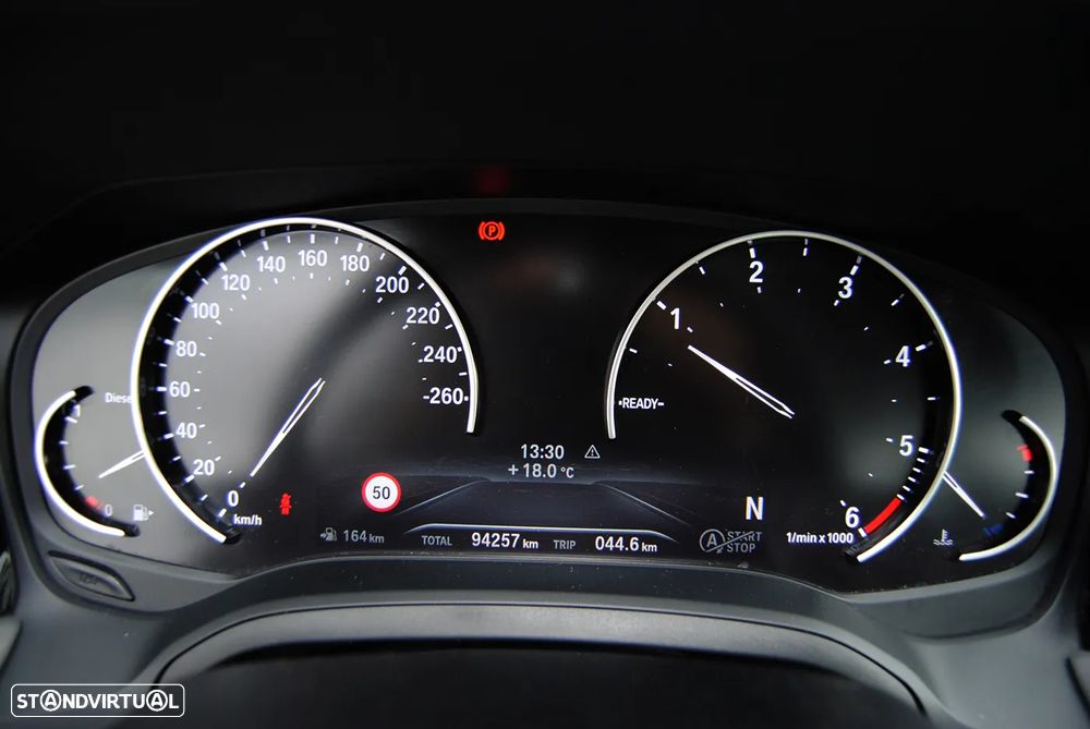 BMW 318 d Touring Advantage - 34