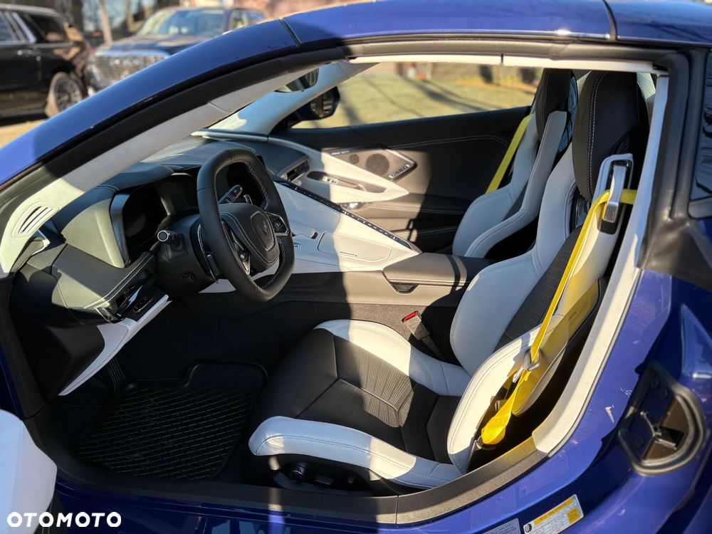 Chevrolet Corvette - 10