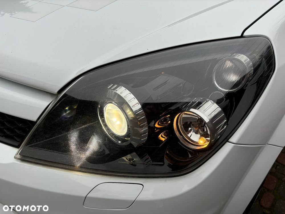 Opel Astra OPC Nürburgring Edition - 40