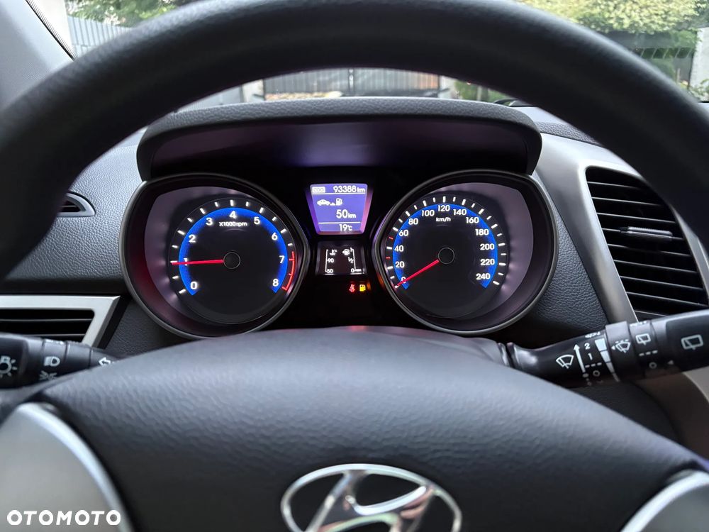 Hyundai i30 blue 1.4 Classic - 16