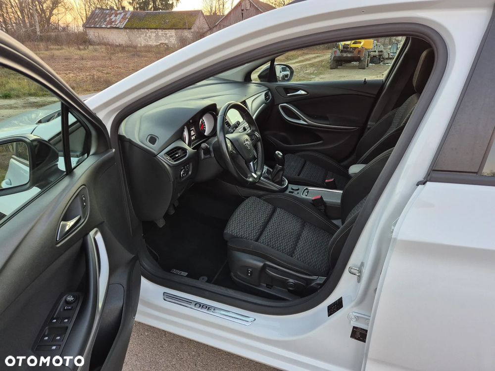 Opel Astra 1.4 Turbo 120 Jahre - 5