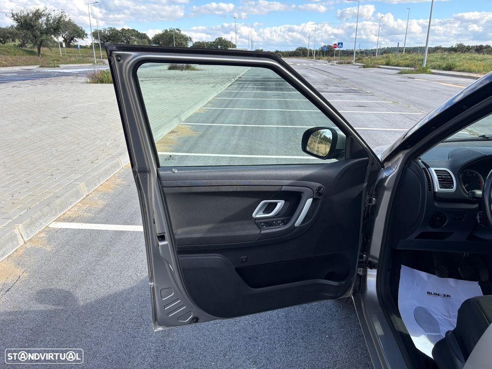 Skoda Fabia Break 1.2 Sport - 10