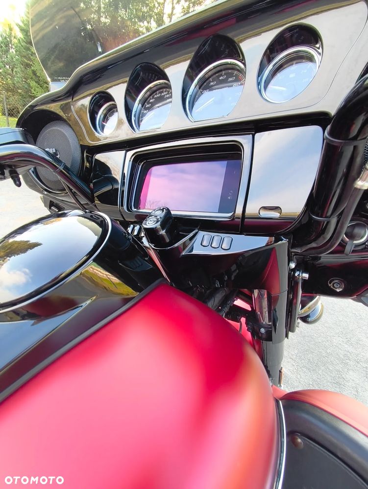 Harley-Davidson Touring Street Glide - 13