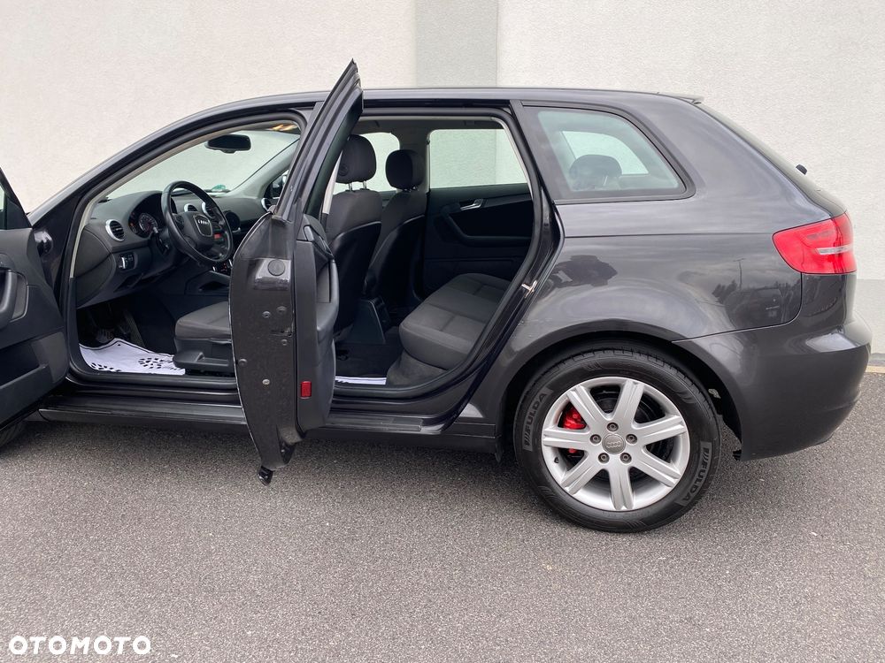 Audi A3 Sportback 2.0 TDI Ambiente - 13