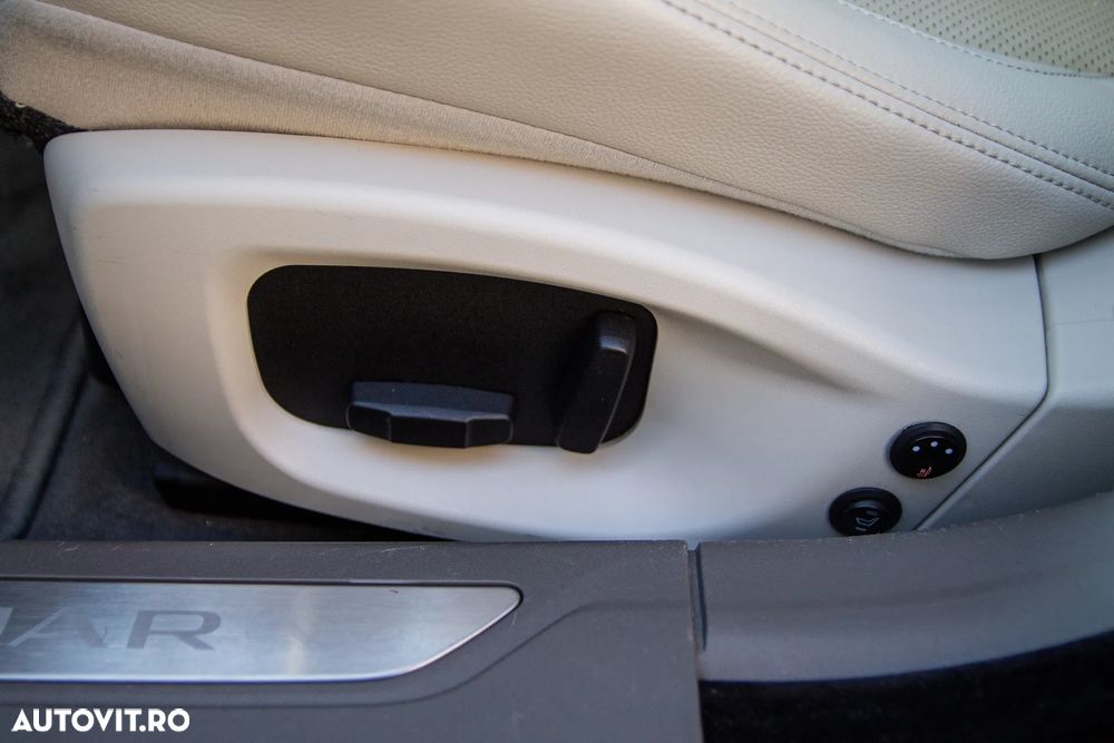 Jaguar XF 35t RWD Prestige - 24