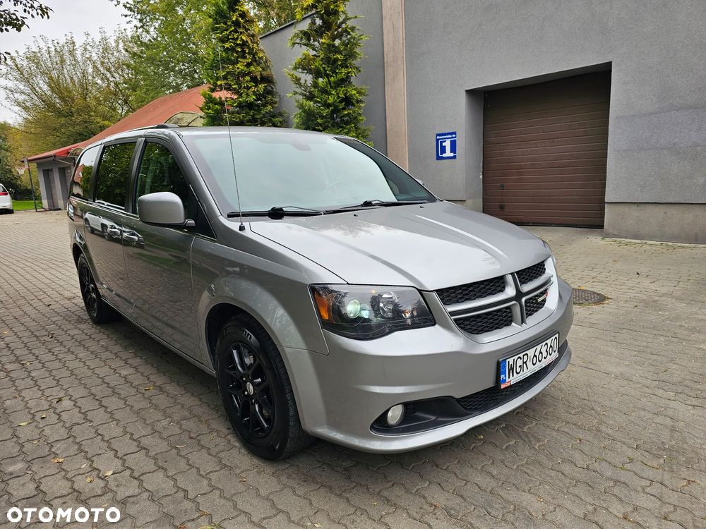 Dodge Grand Caravan - 25