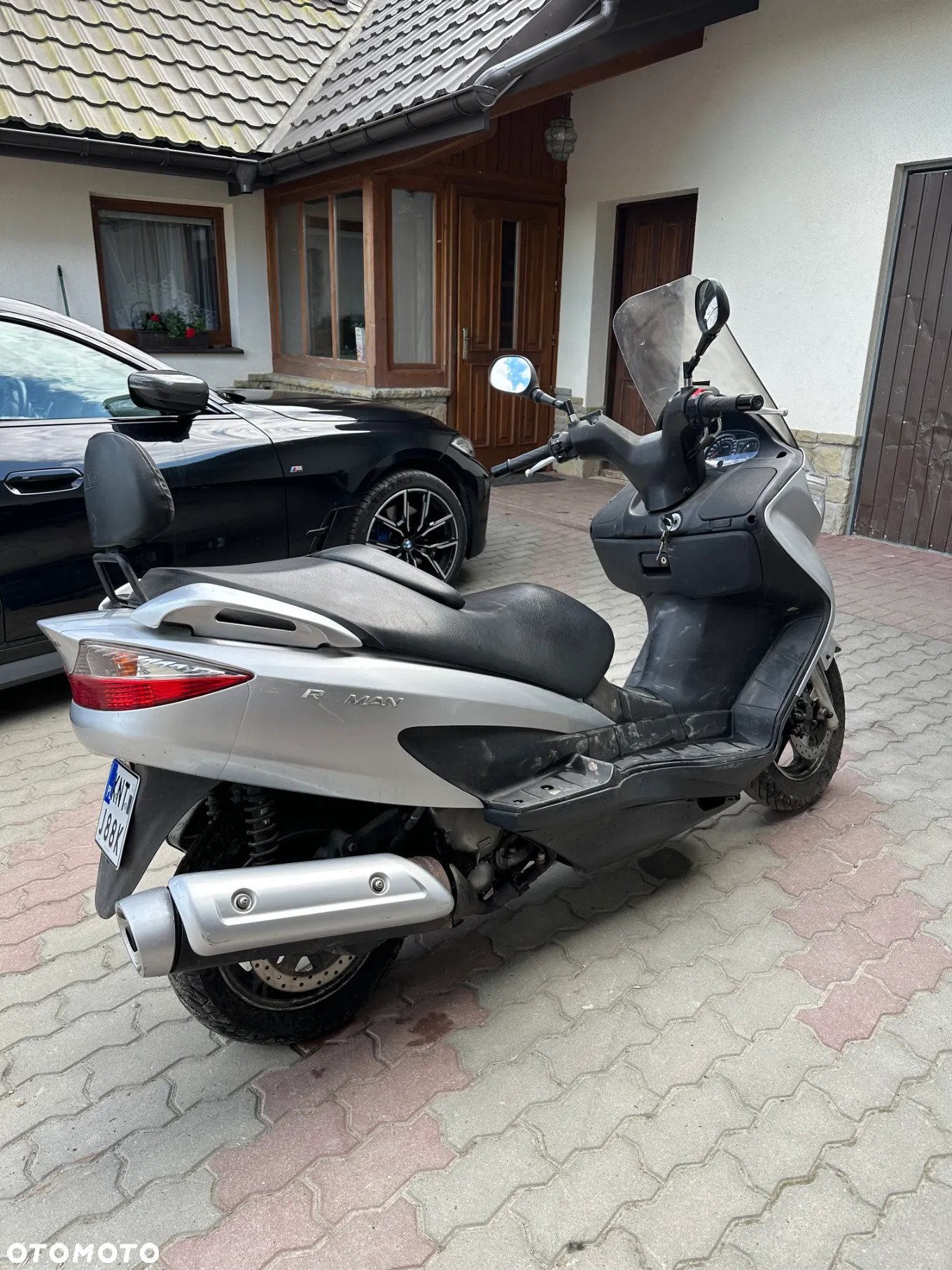 Suzuki Burgman - 9