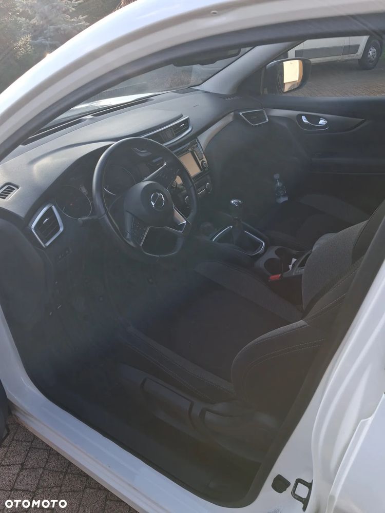 Nissan Qashqai 1.3 DIG-T N-WAY - 8