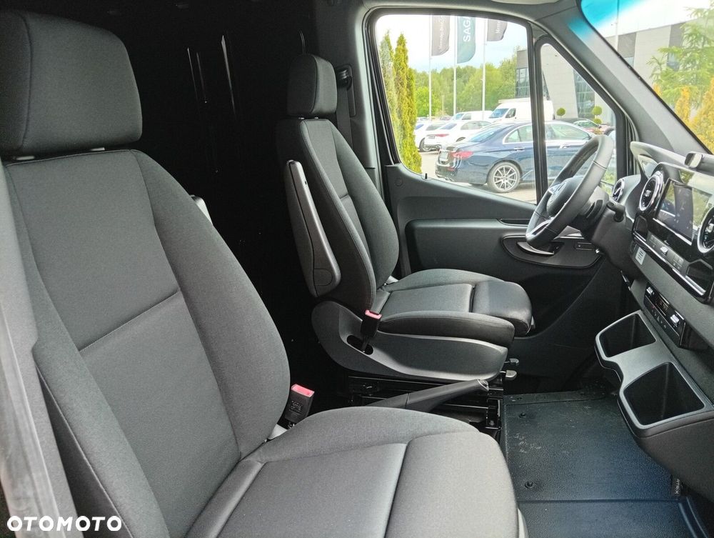 Mercedes-Benz Sprinter319CDI - 13