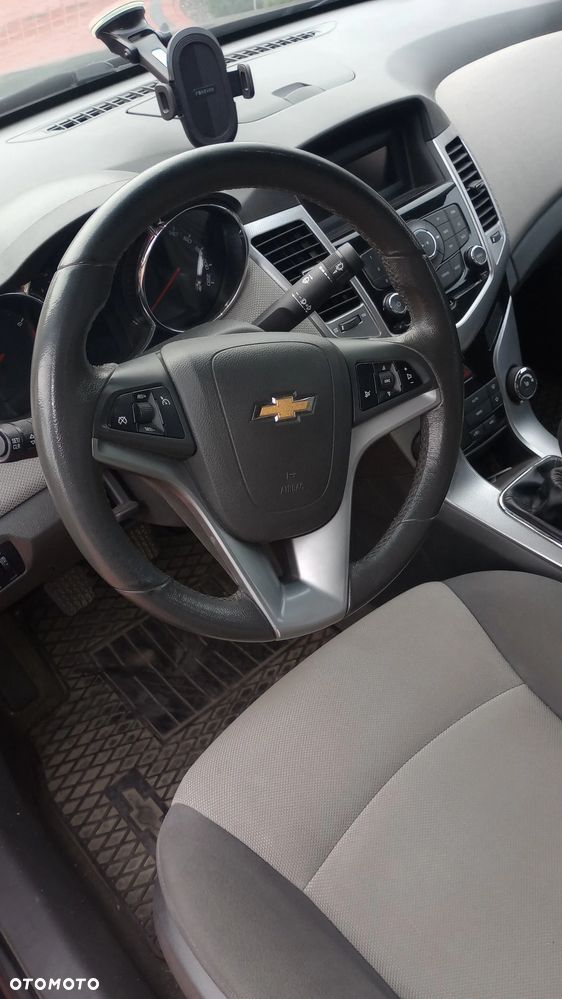 Chevrolet Cruze 1.8 LT - 17