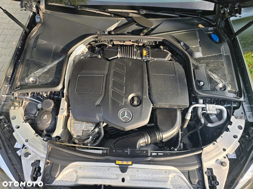 Mercedes-Benz Klasa C 180 d T Exclusive - 36