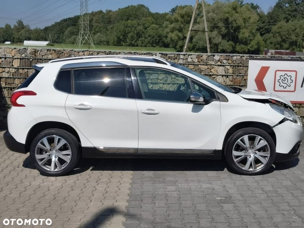 Peugeot 2008 - 8
