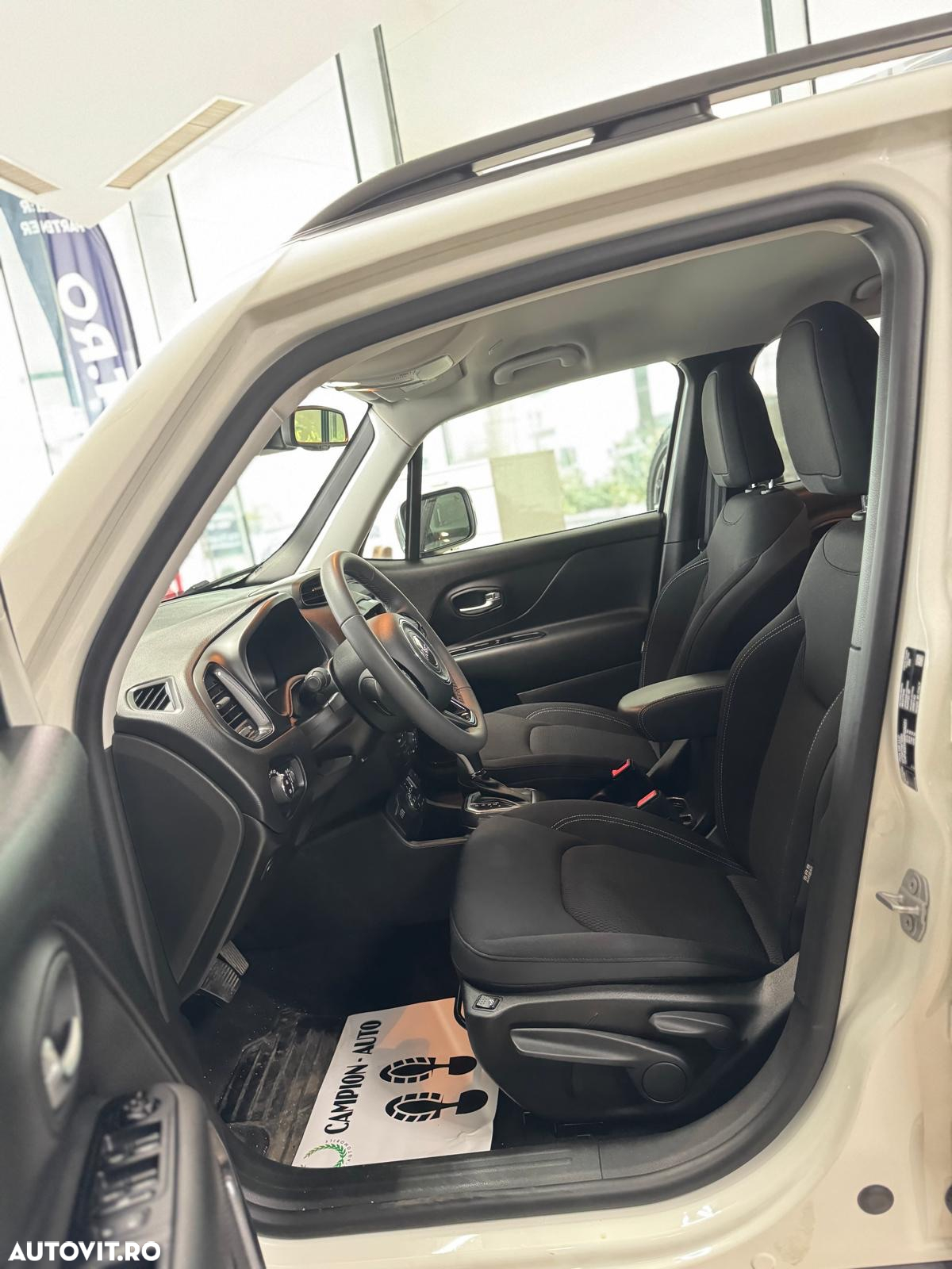 Jeep Renegade 1.3 T-GDI 4xe PLUG-IN Hybrid Automatik S - 24