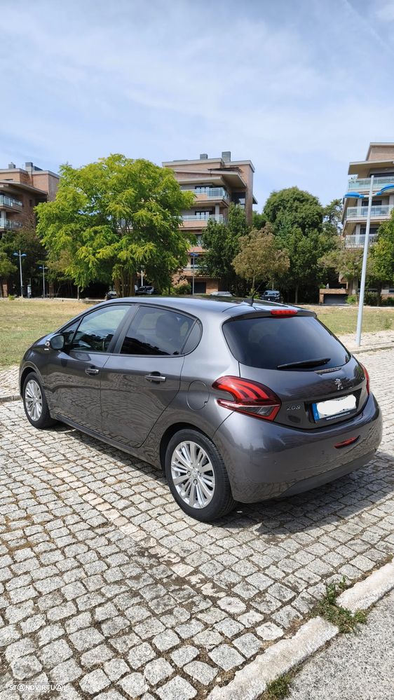 Peugeot 208 1.2 PureTech Style - 6