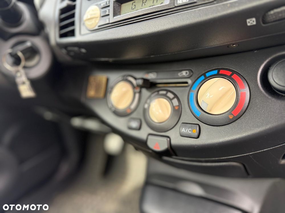 Nissan Micra 1.2 Visia AC/CD - 10