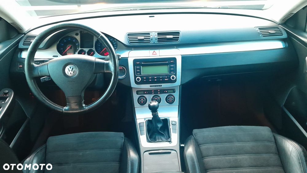 Volkswagen Passat 2.0 FSI Highline - 8