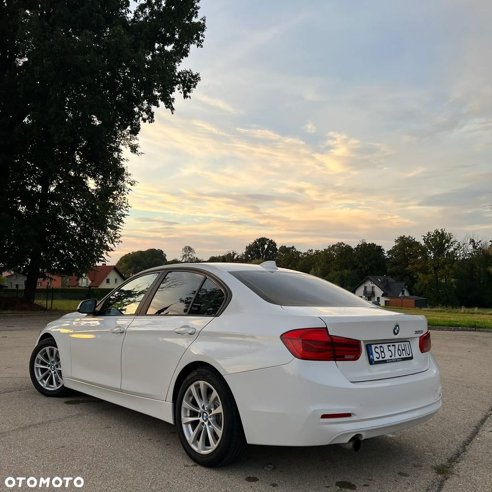 BMW Seria 3 320i - 2