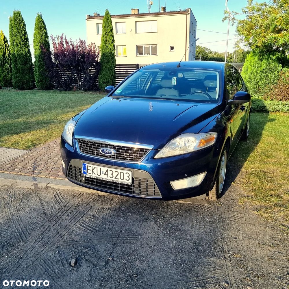 Ford Mondeo 2.0 Ambiente - 28