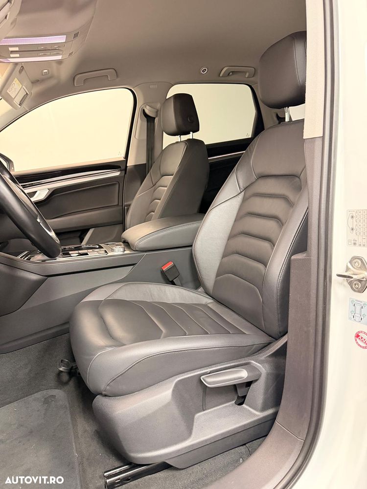 Volkswagen Touareg V6 TDI R-Style - 8