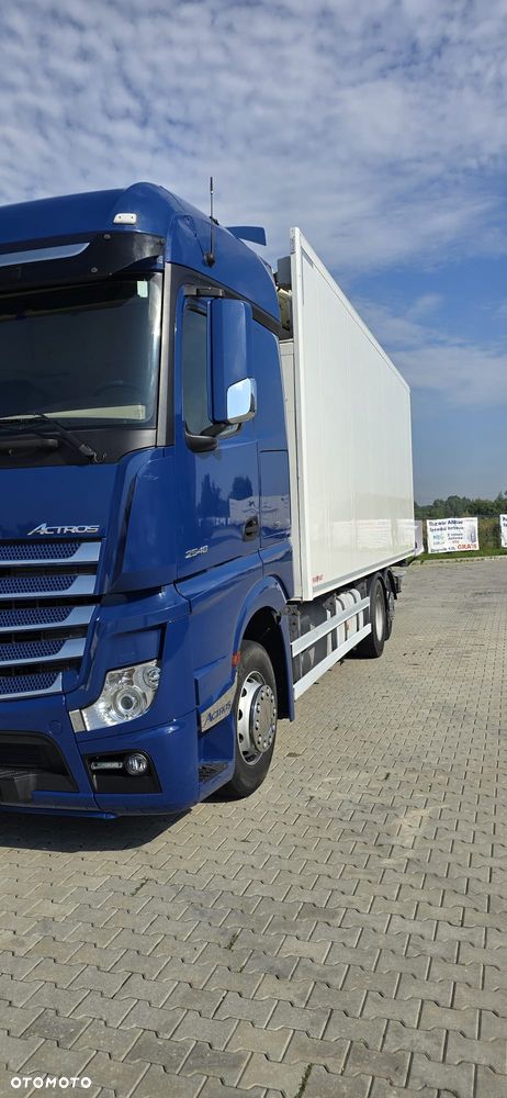 Mercedes-Benz Actros - 6