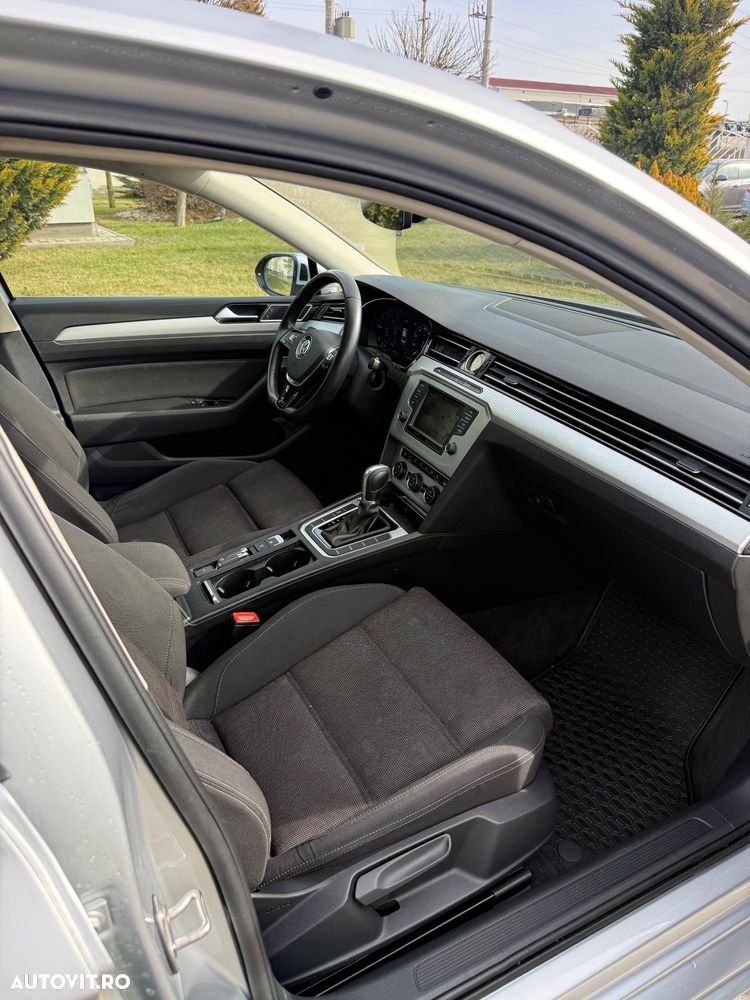 Volkswagen Passat 1.6 TDI SCR DSG Business - 20