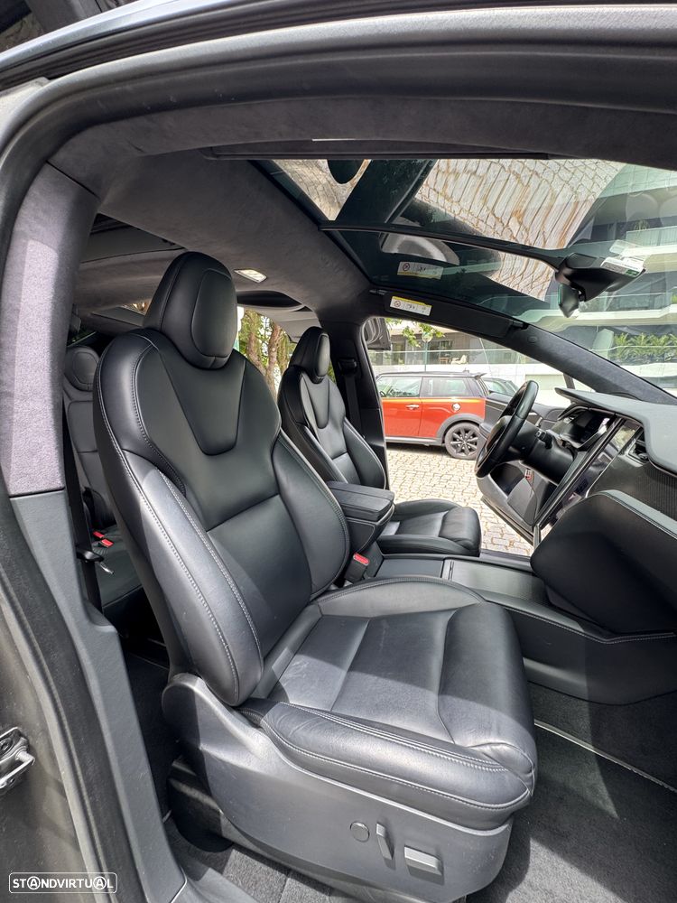 Tesla Model X P100D - 7