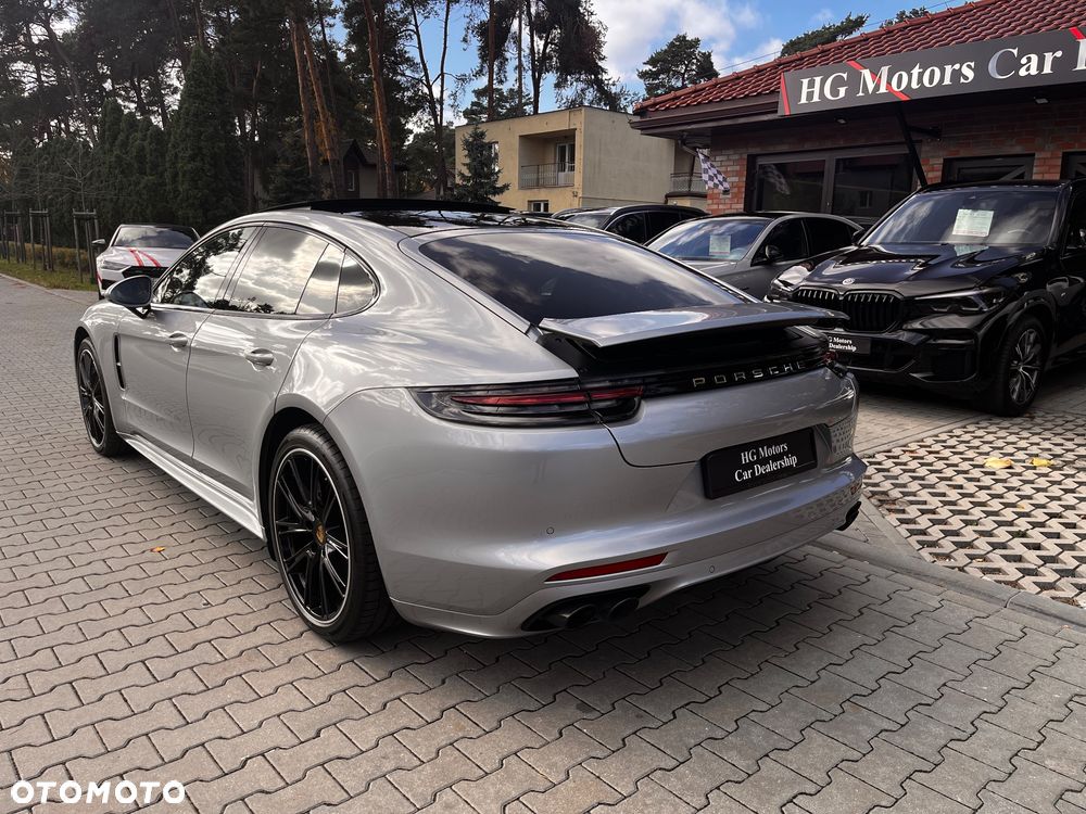 Porsche Panamera 4 - 9