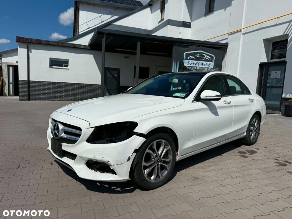 Mercedes-Benz Klasa C 300 4Matic 9G-TRONIC Edition 19 - 2