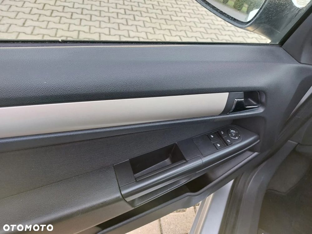 Opel Astra 1.8 Caravan Cosmo - 13