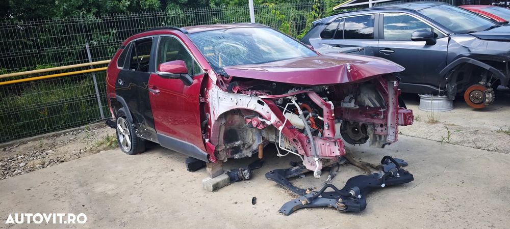Dezmembrez Toyota Rav 4 - 1