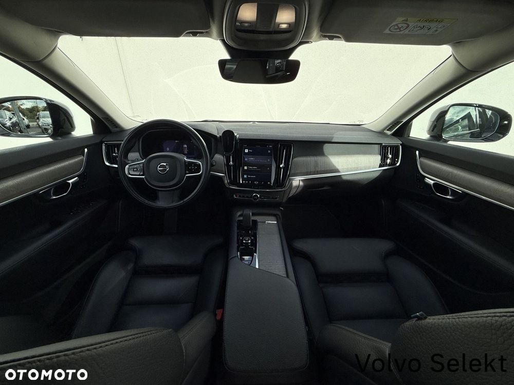 Volvo V90 Cross Country - 32