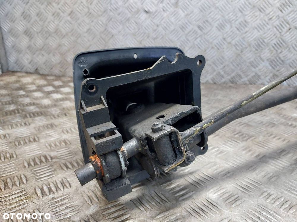 LEWAREK ZMIANY BIEGÓW + DRĄŻEK 5B VOLKSWAGEN TRANSPORTER T4 2.4 D - 5