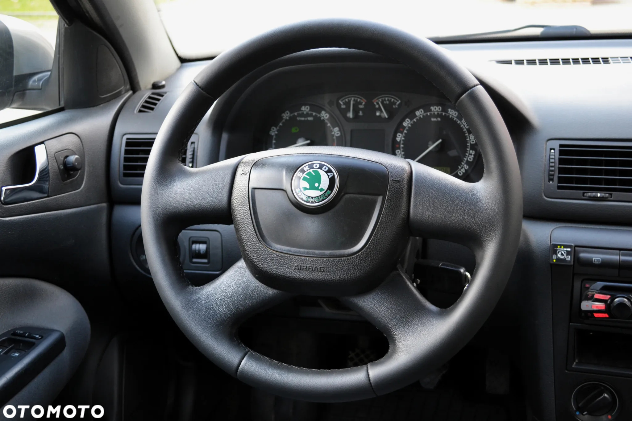 Skoda Octavia 1.6 Tour Plus Ice - 20