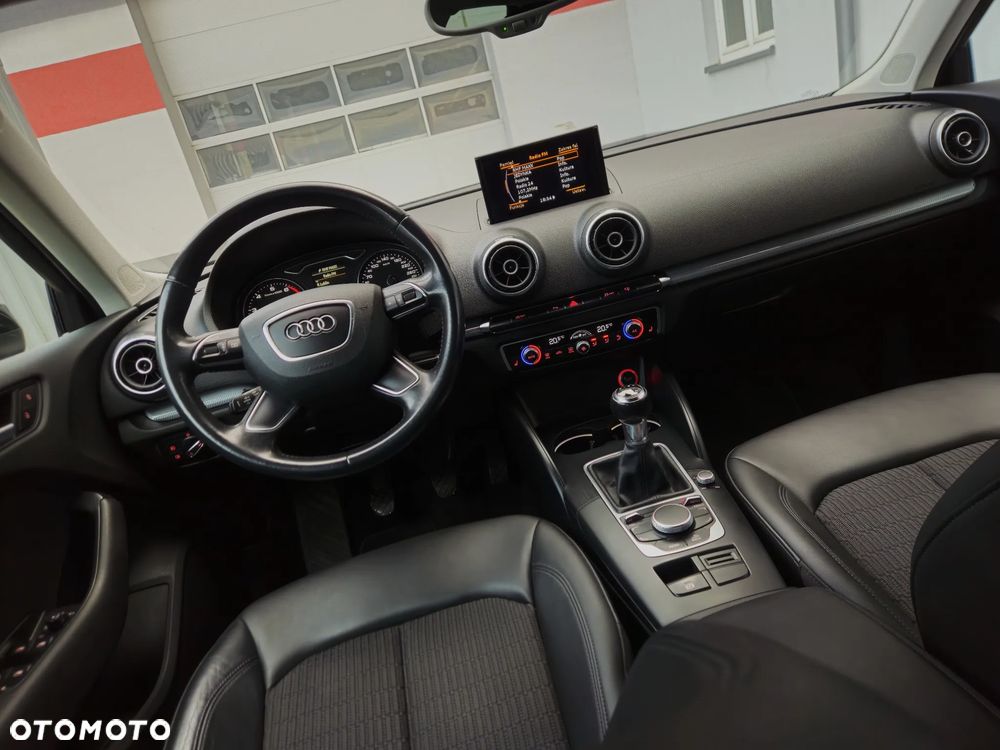 Audi A3 Sportback 1.4 TFSI CoD ultra Attraction - 14