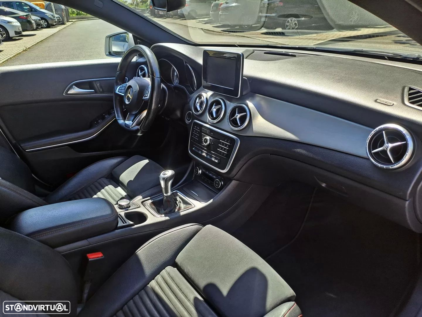 Mercedes-Benz CLA 180 d Shooting Brake AMG Line - 25