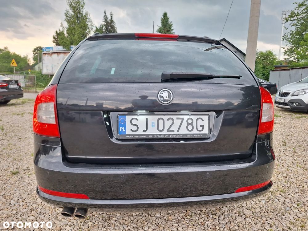 Skoda Octavia 2.0 TDI RS DSG - 8